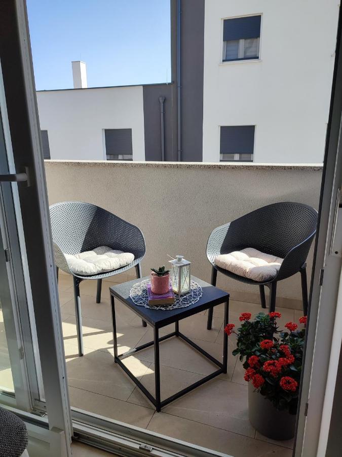 Ferienwohnung Nina Pula Exterior foto
