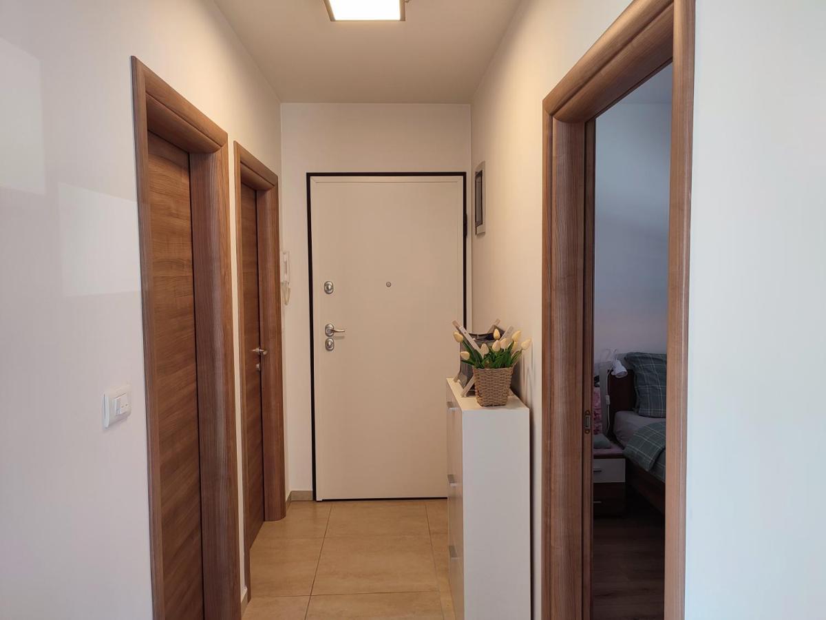 Ferienwohnung Nina Pula Exterior foto